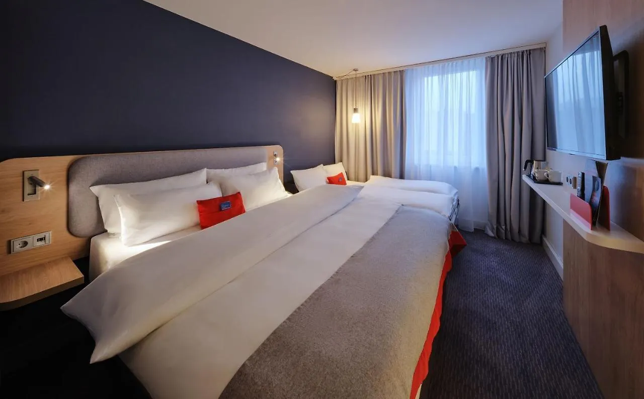 *** Отель Holiday Inn Express Cologne Muelheim By Ihg Германия