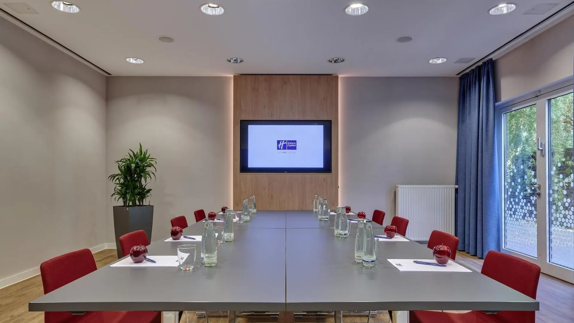 Holiday Inn Express Cologne Muelheim By Ihg Германия