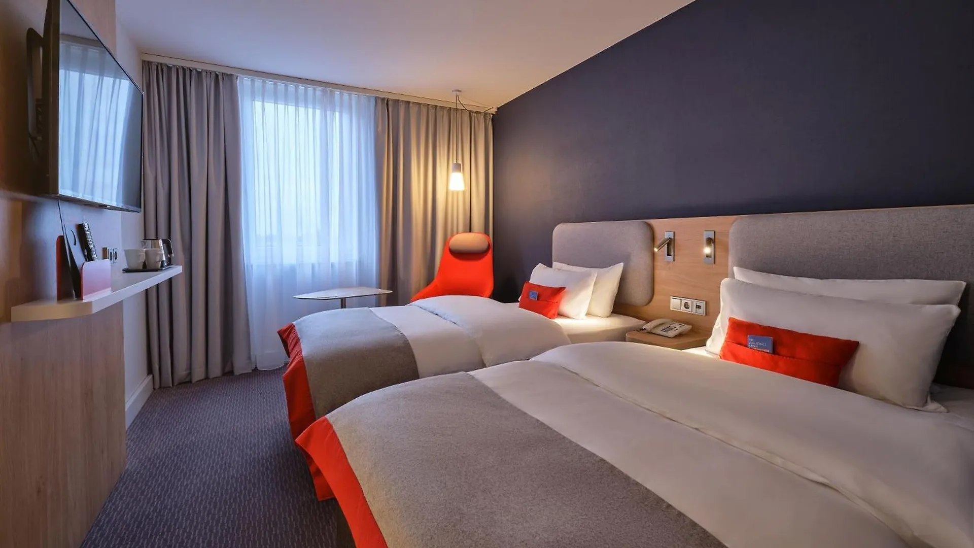 Holiday Inn Express Cologne Muelheim By Ihg