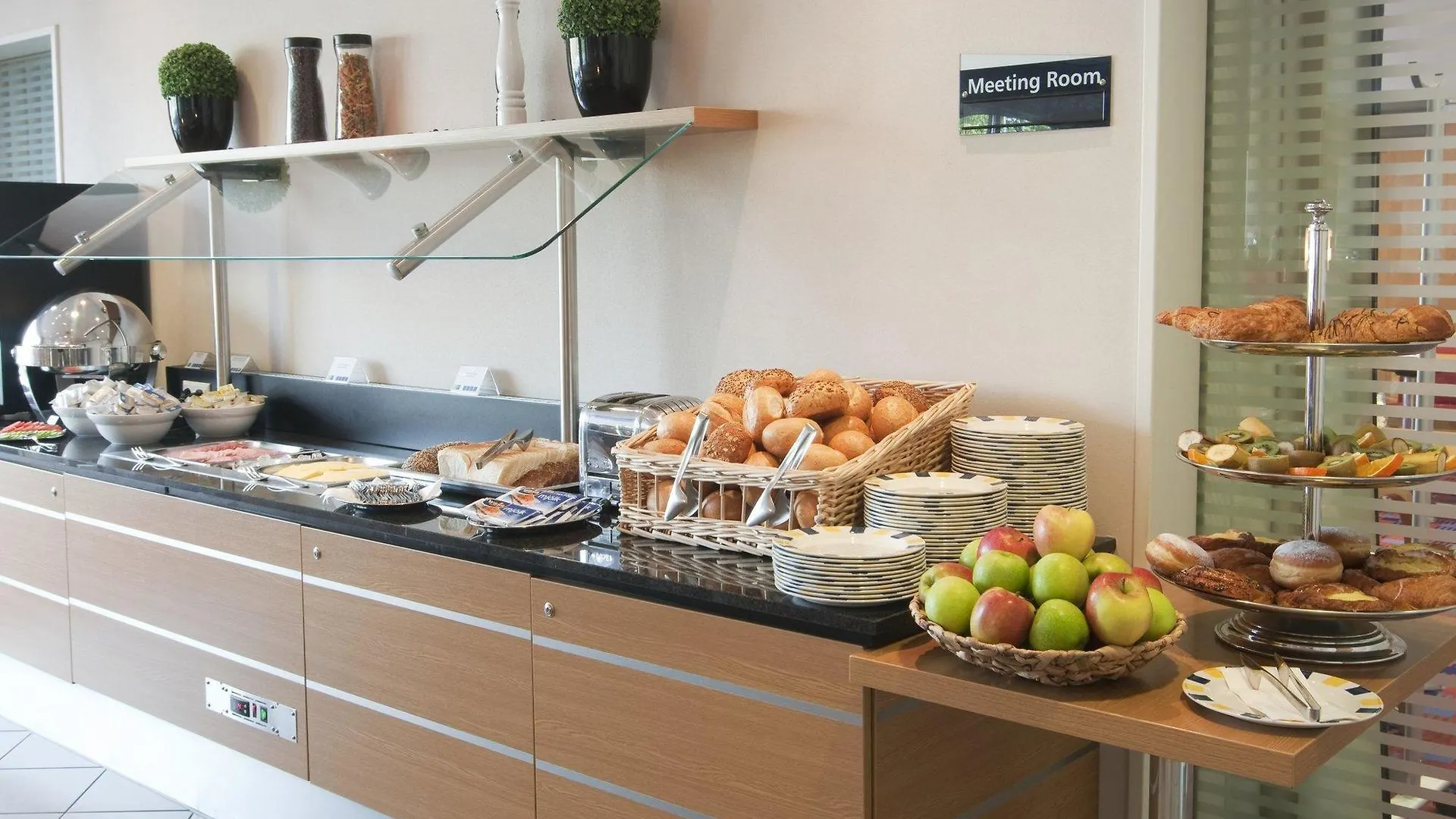 Holiday Inn Express Cologne Muelheim By Ihg Германия