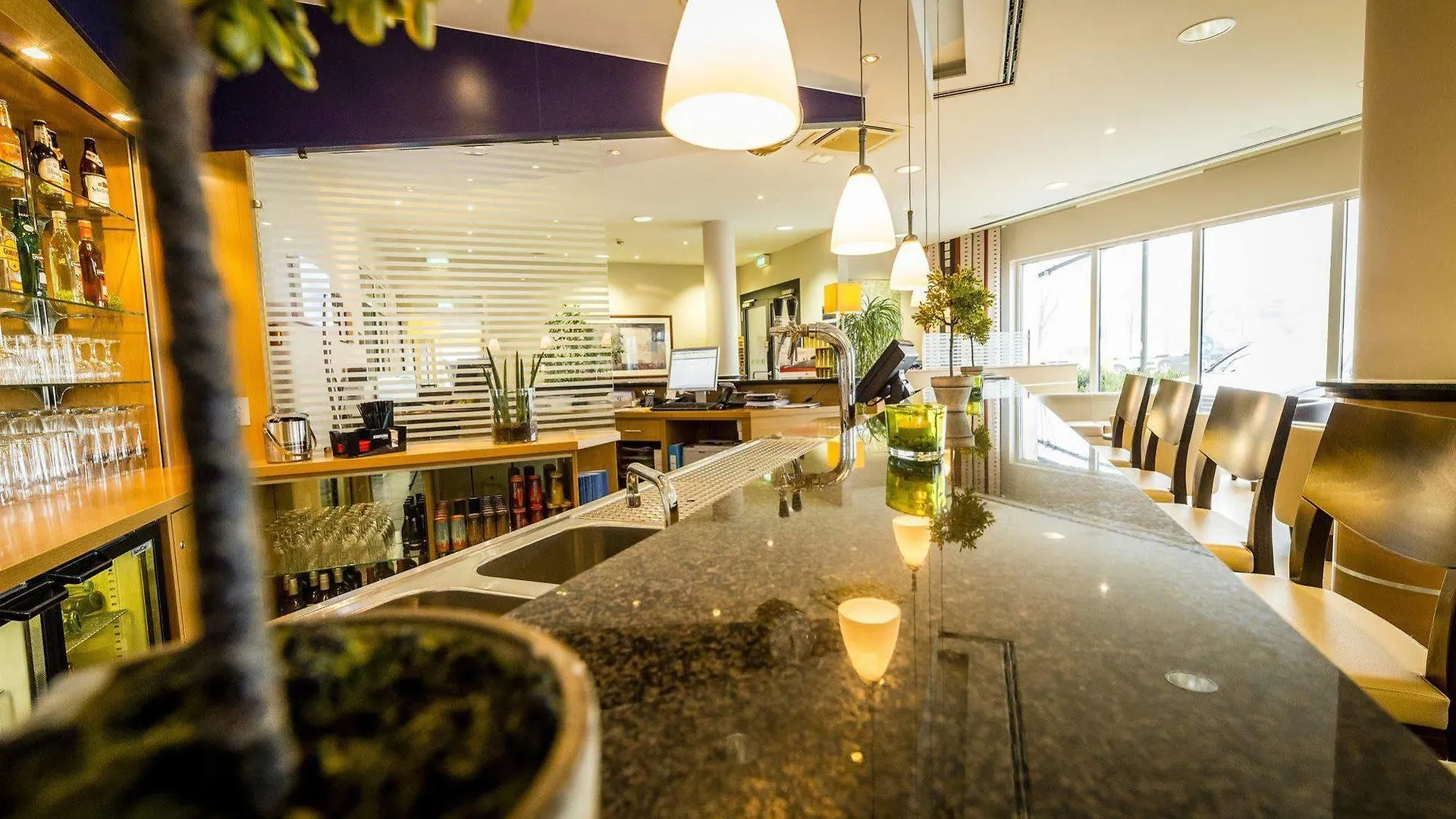 Holiday Inn Express Cologne Muelheim By Ihg 3*,