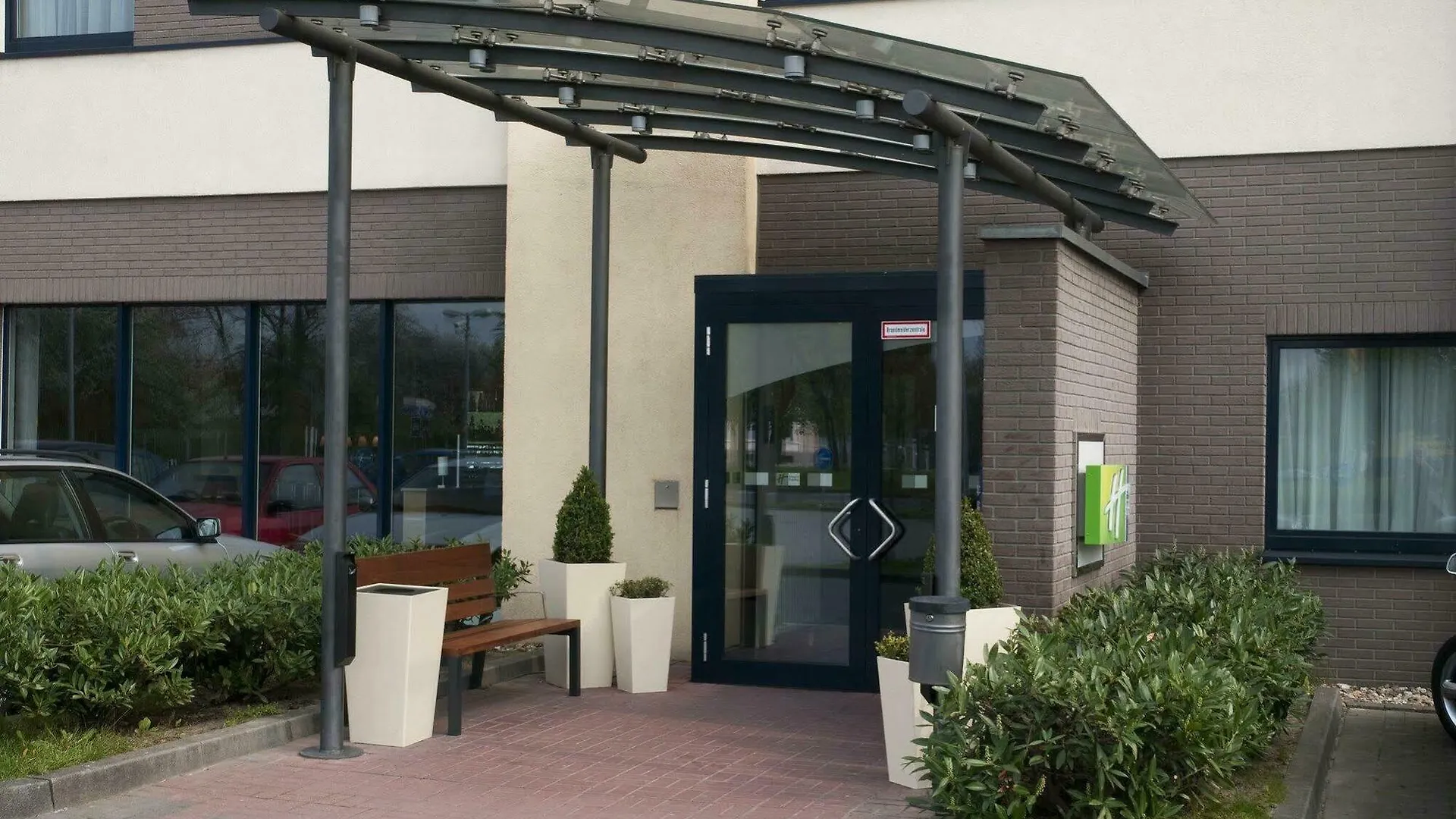Holiday Inn Express Cologne Muelheim By Ihg Отель