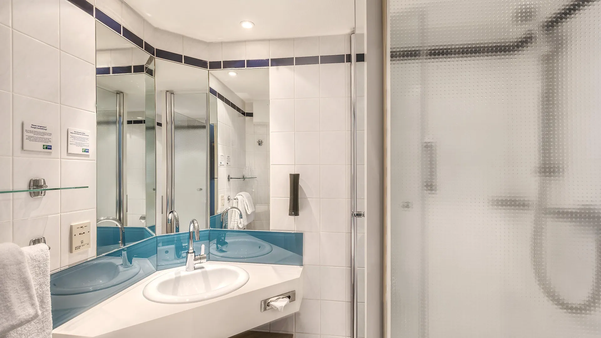 Holiday Inn Express Cologne Muelheim By Ihg Hotel
