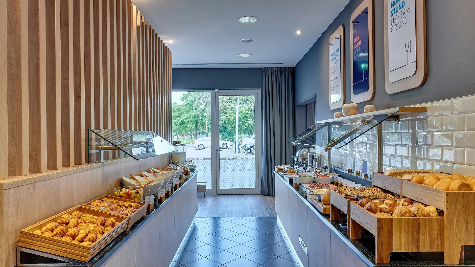 Holiday Inn Express Cologne Muelheim By Ihg 3*,  Germany