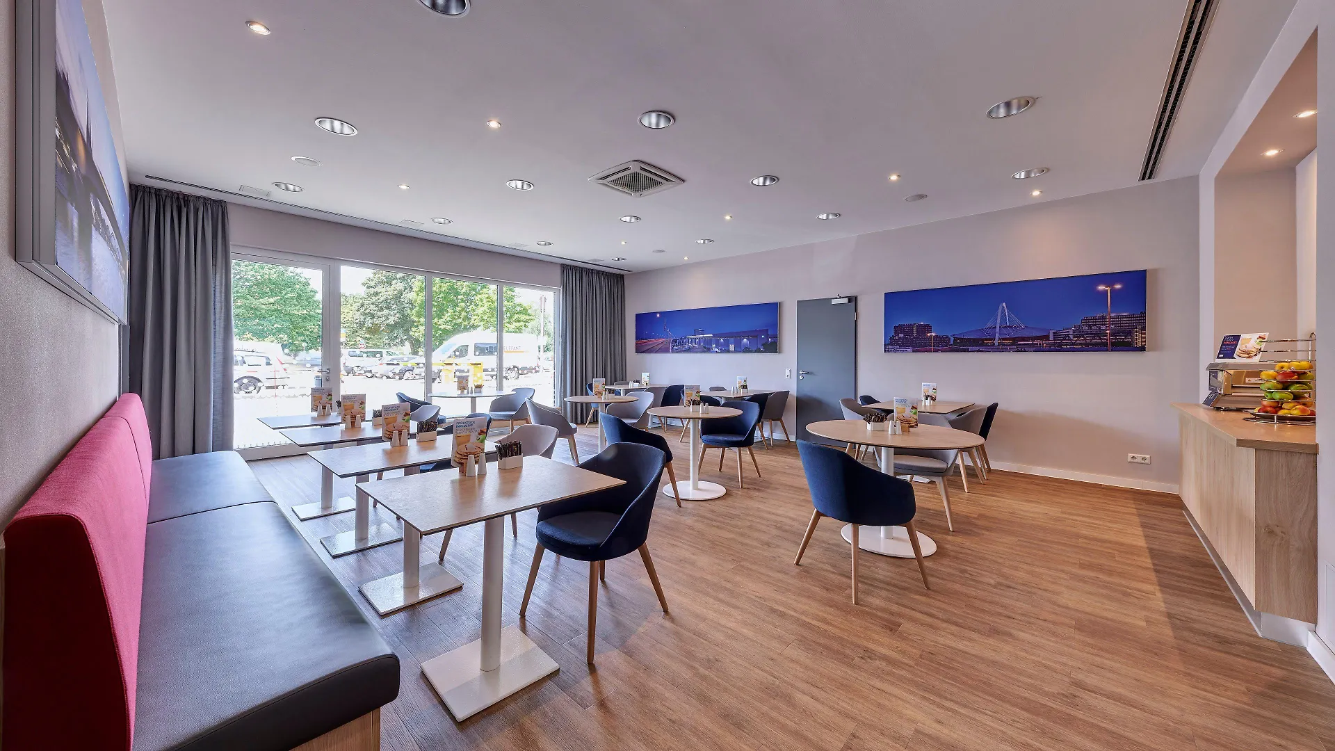 Holiday Inn Express Cologne Muelheim By Ihg