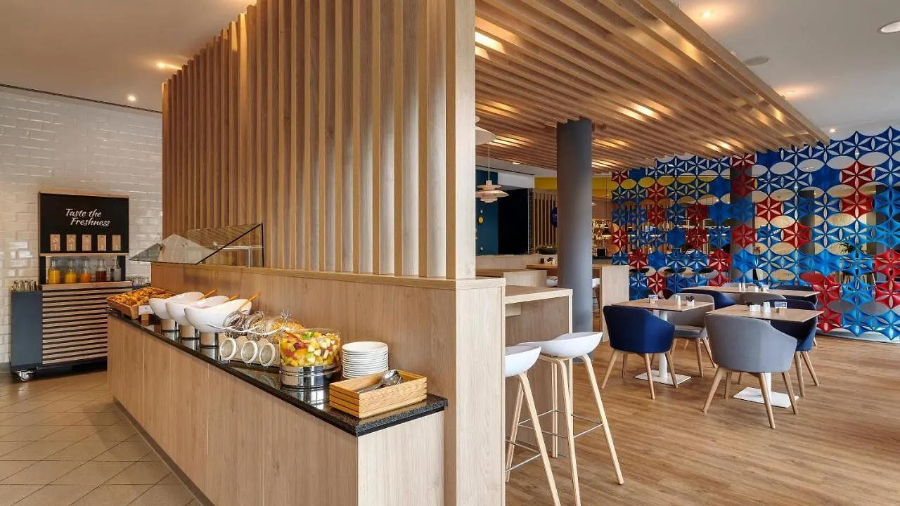 Holiday Inn Express Cologne Muelheim By Ihg