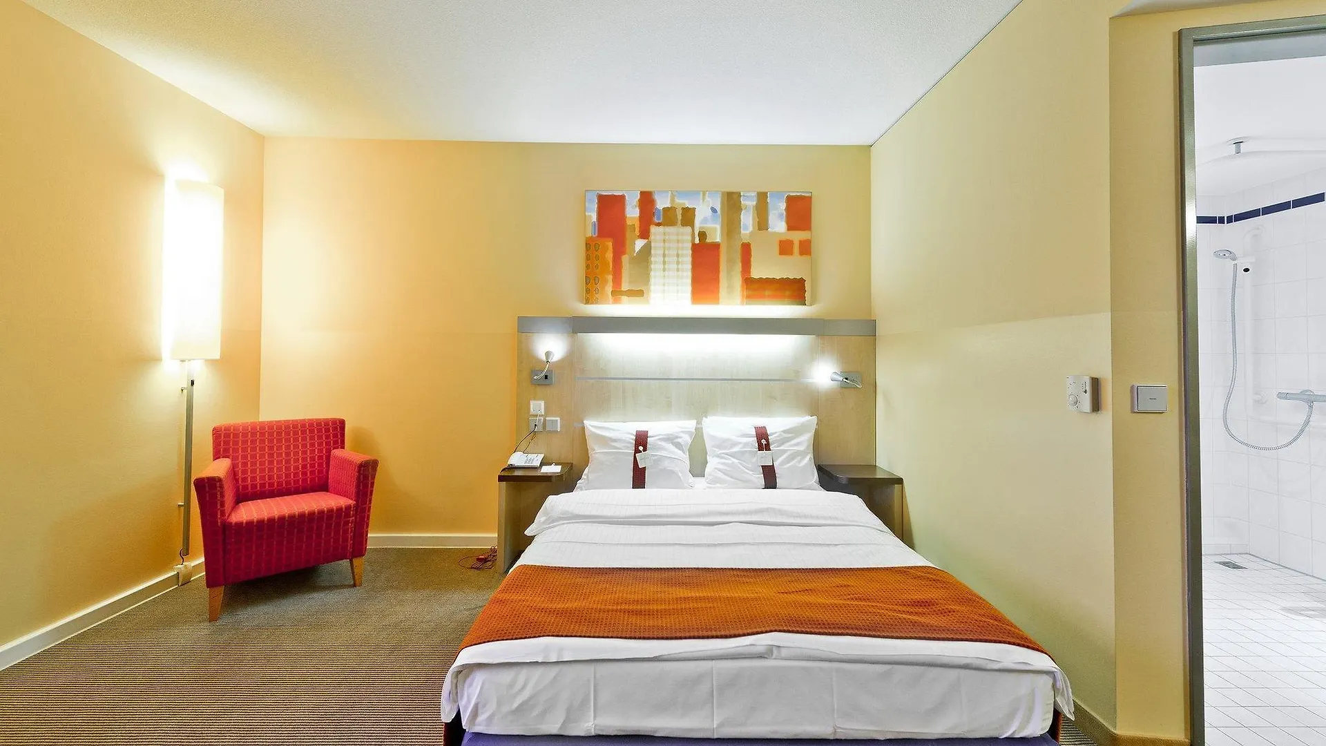 Holiday Inn Express Cologne Muelheim By Ihg Hotel